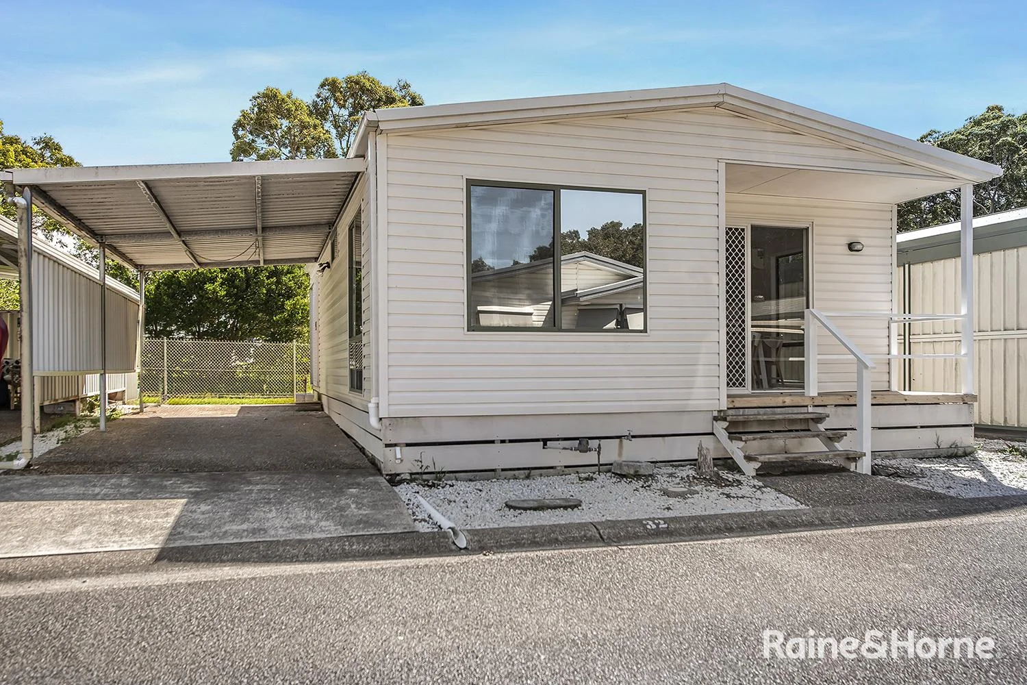 32/31 Kalaroo Road, Redhead NSW 2290