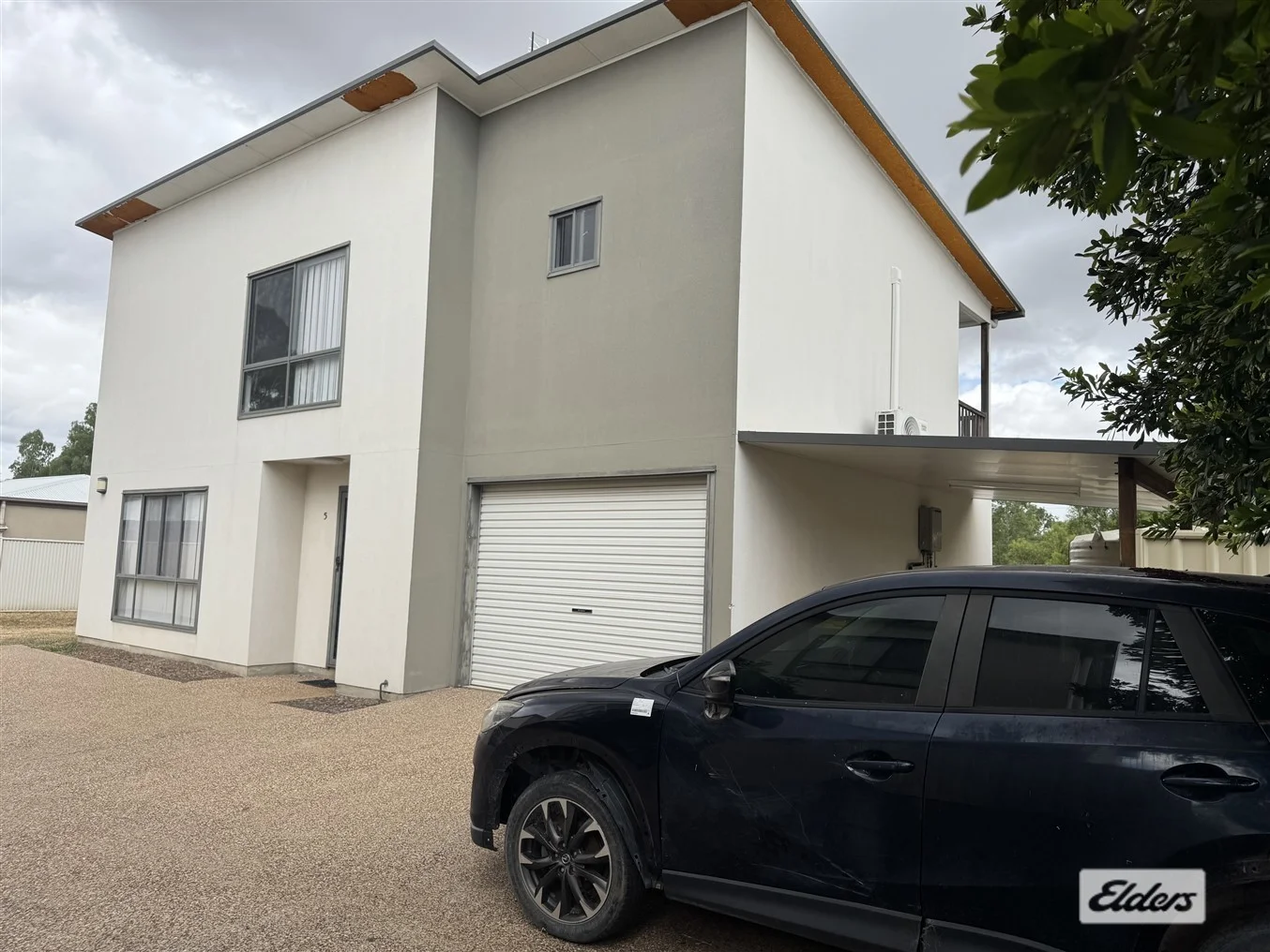 5/6 Holland Street, Chinchilla QLD 4413