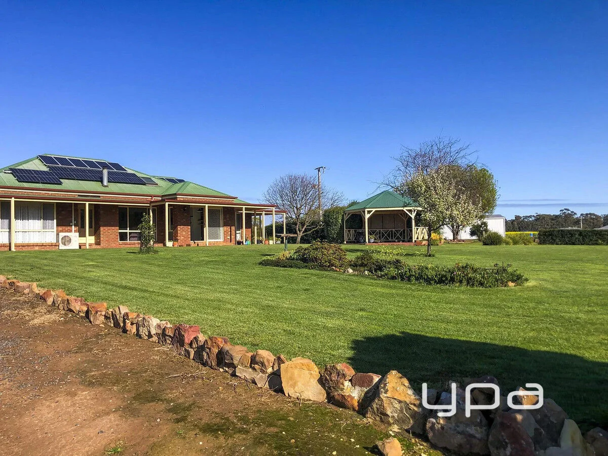 17 Meadow Drive, Toolamba VIC 3614 photo 5
