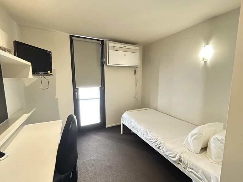 512/24 Barkly Place, Carlton VIC 3053 photo 3