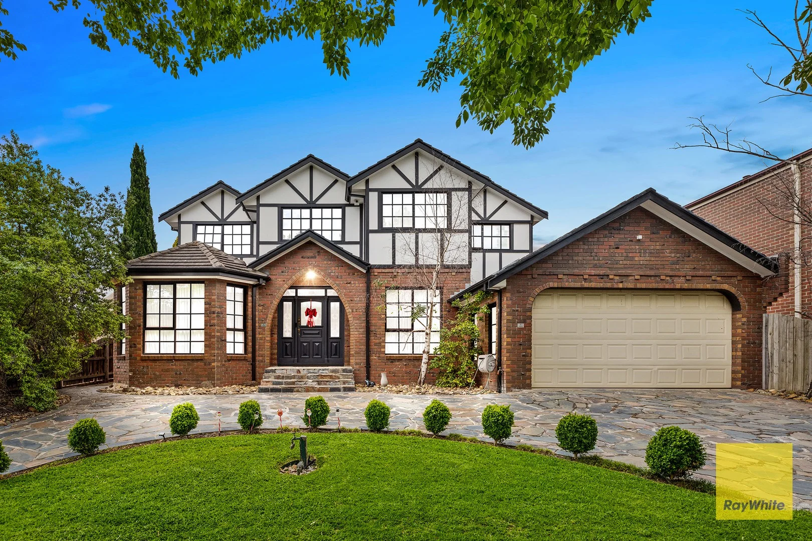 23 Queens Parade, Hillside VIC 3037