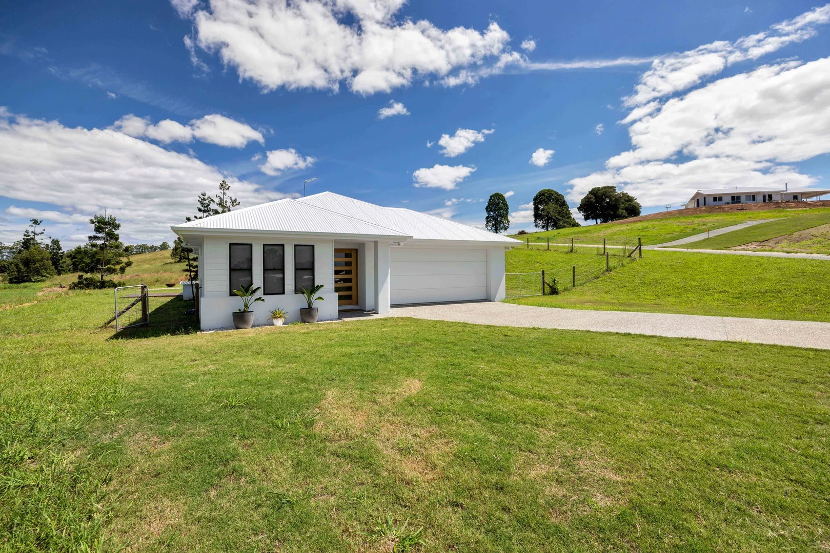 33 Gold Run Avenue, McIntosh Creek QLD 4570