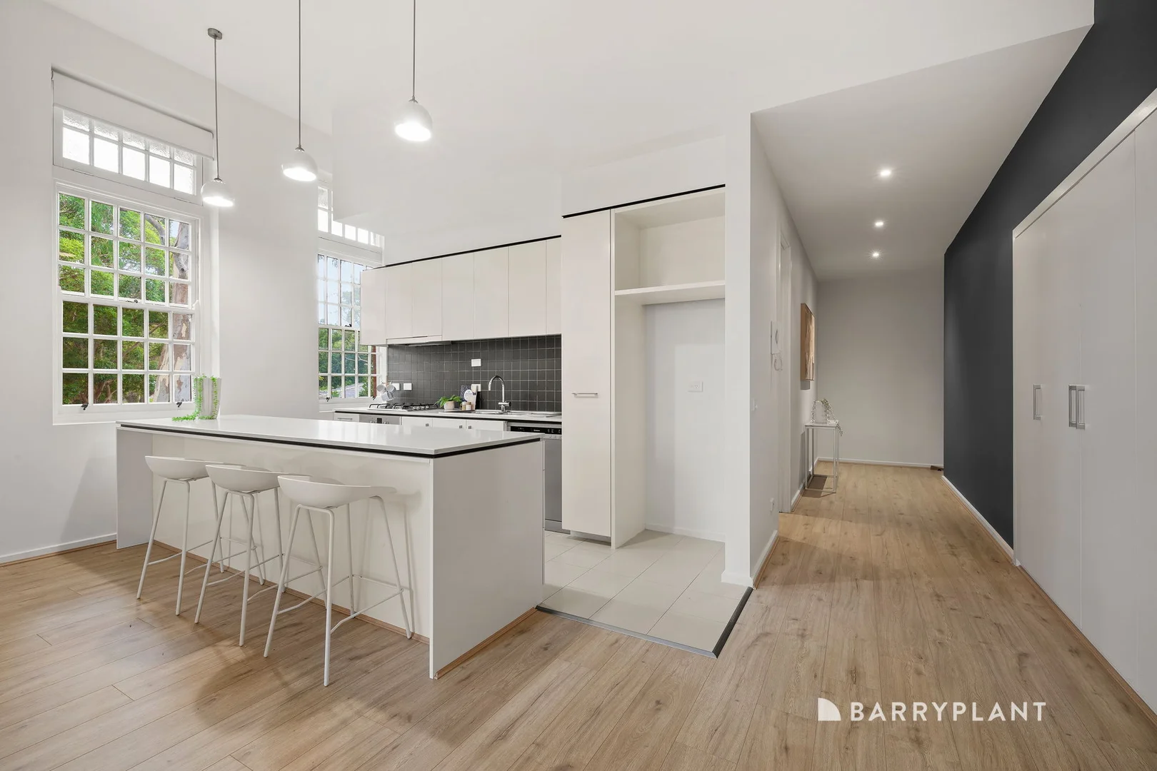 16/125 Main Drive, Macleod VIC 3085 photo 2