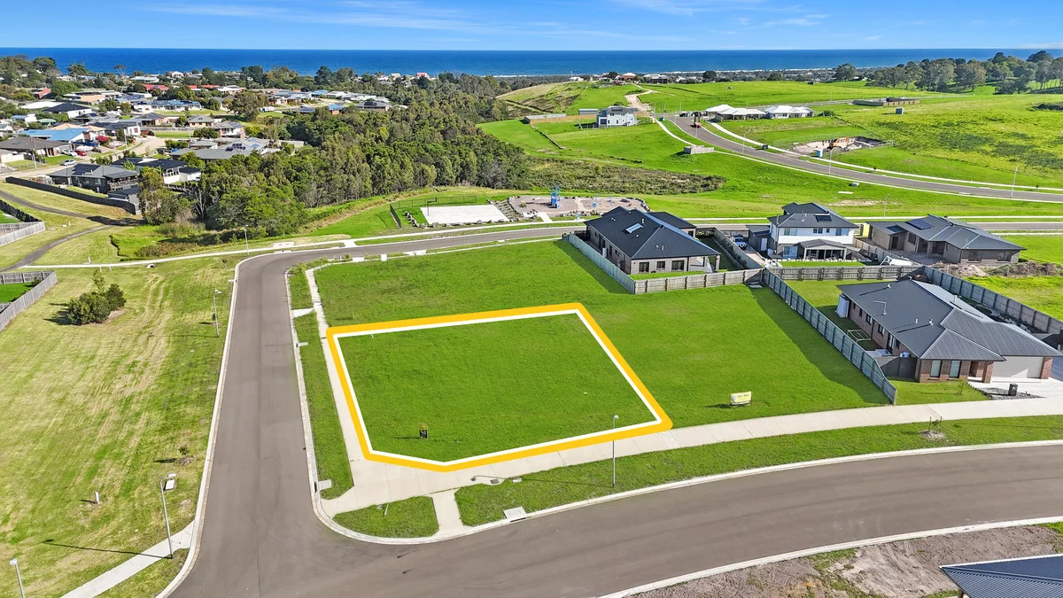 Additional image 2 of 4 Lochard Terrace, Lakes Entrance VIC 3909