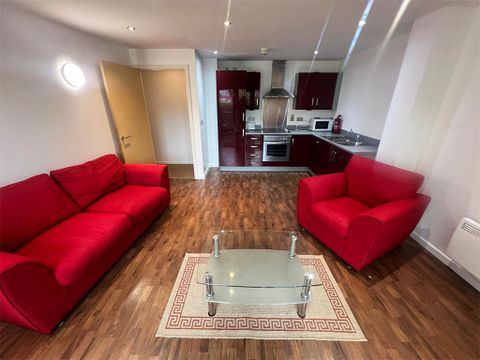 Kings Road, Swansea SA1, Room to rent