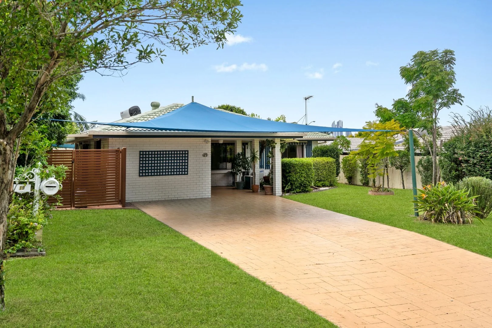 19 Sweetgum Street, Ashmore QLD 4214