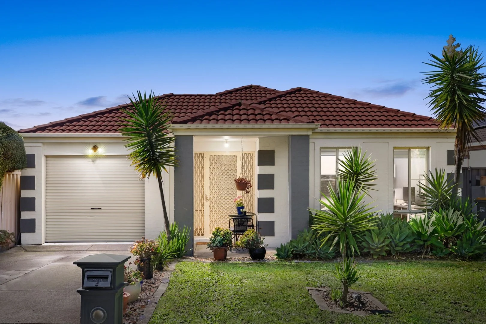 7 AVENEL GARDENS, Craigieburn VIC 3064