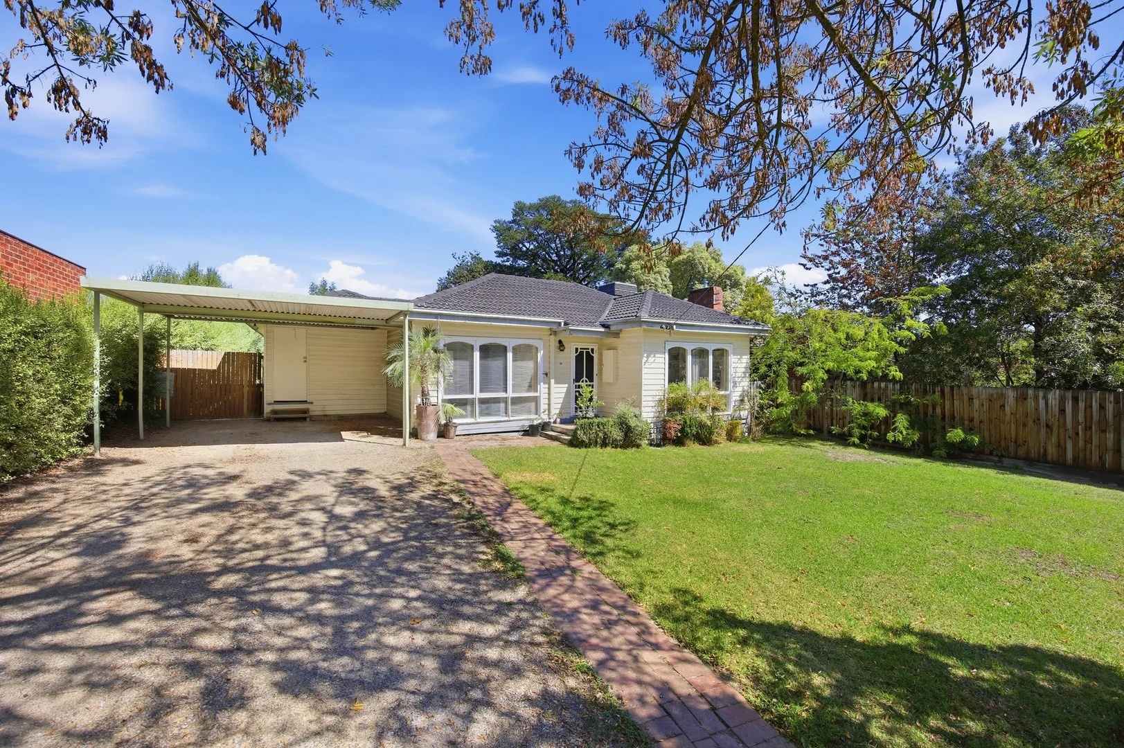 15 Niel Street, Croydon VIC 3136