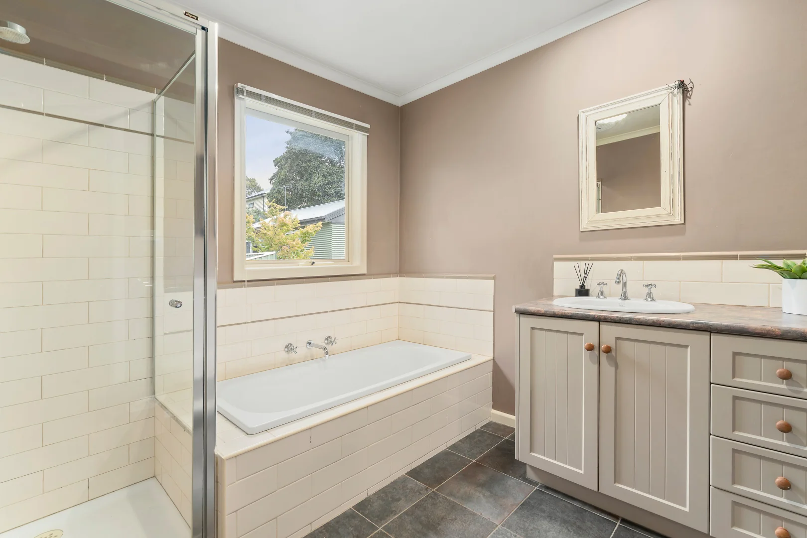 Additional image 6 of 18 Alford Avenue, Mooroolbark VIC 3138