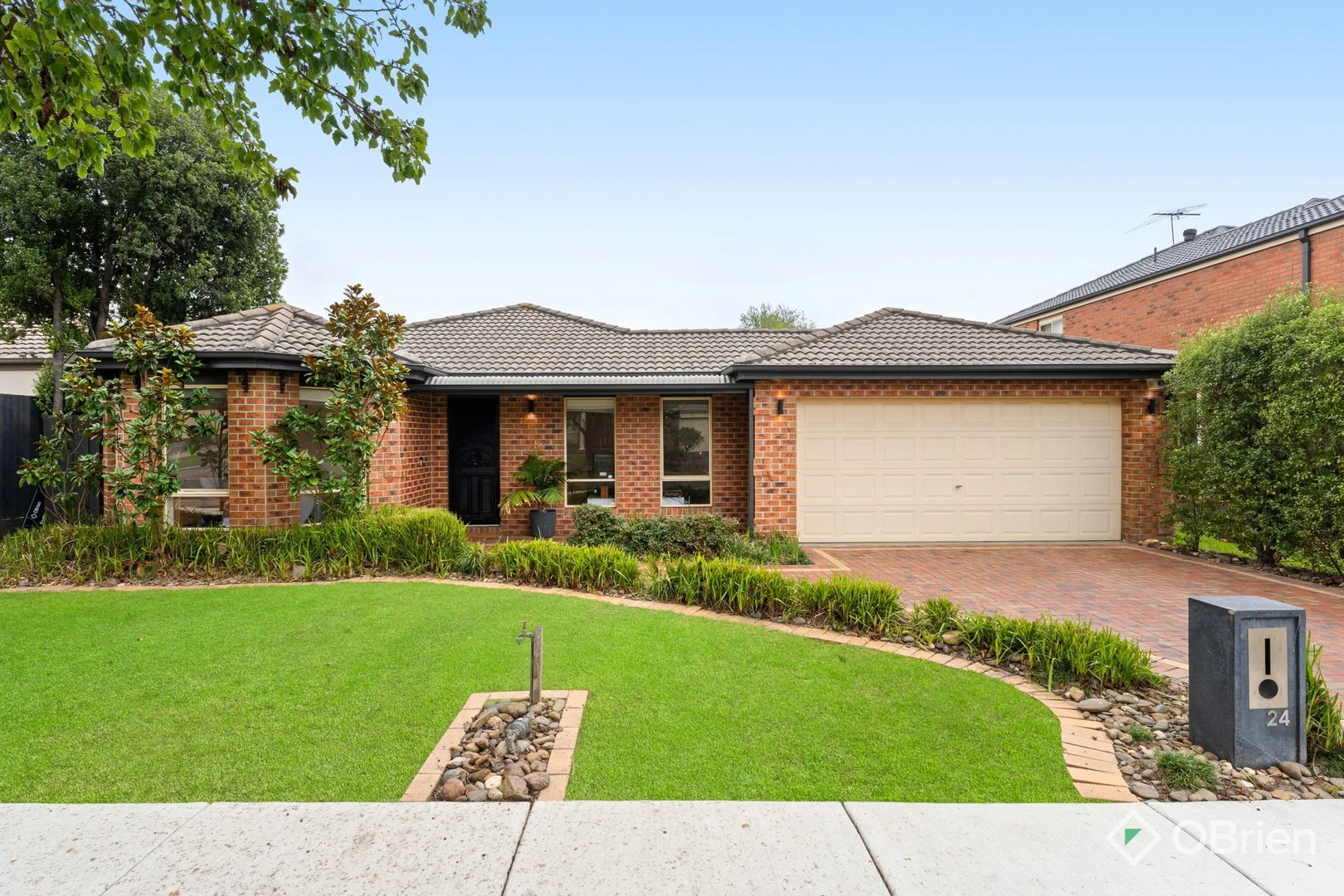24 Grange Circuit, Beaconsfield VIC 3807