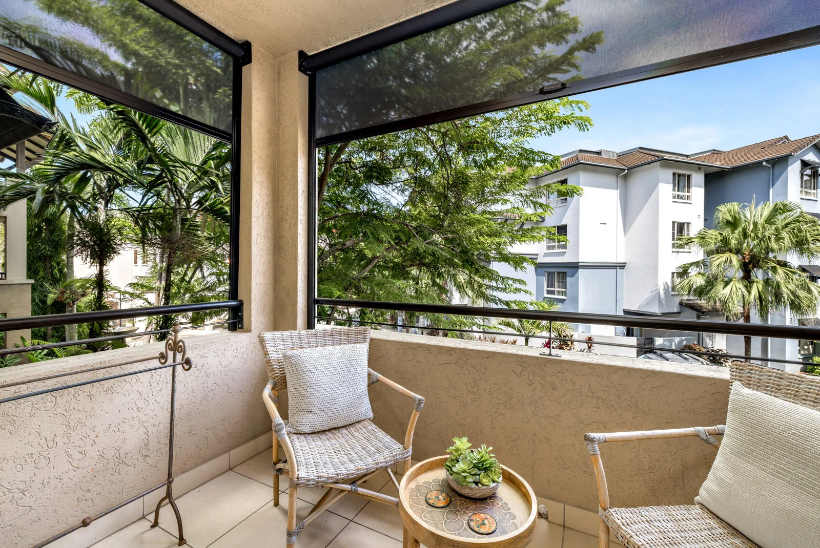1724/2-10 Greenslopes Street, Cairns North QLD 4870