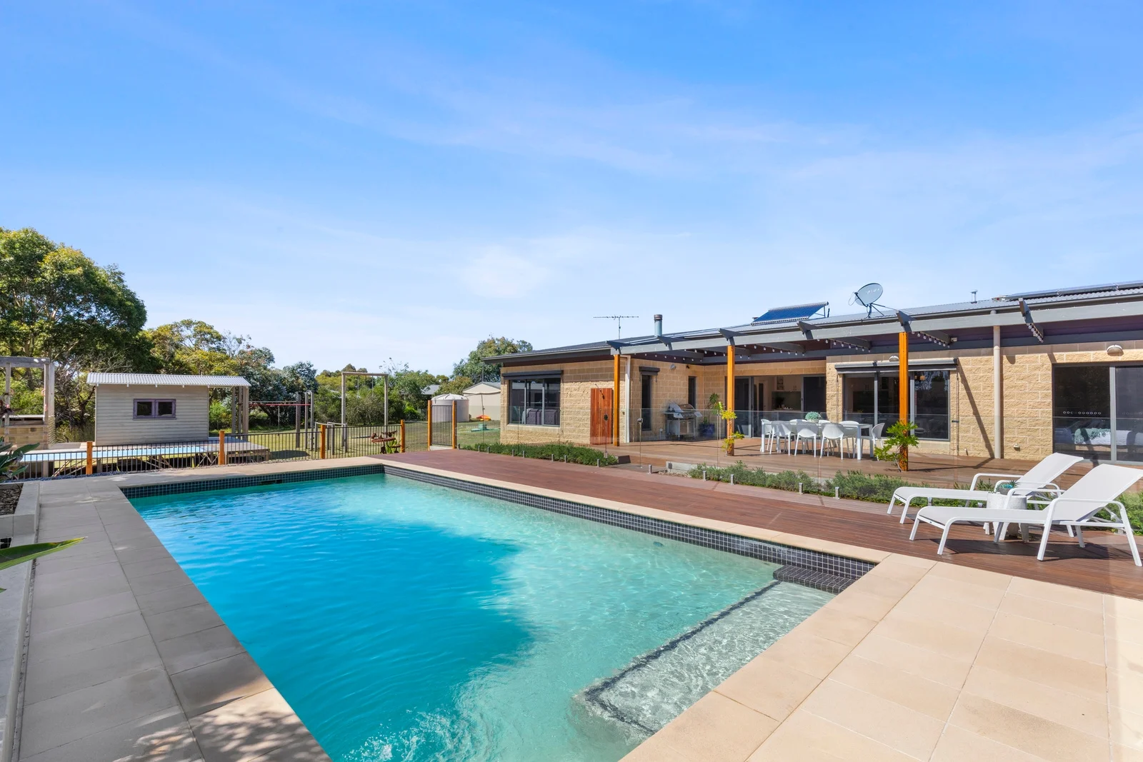2 Bottlebrush Court, Torquay VIC 3228