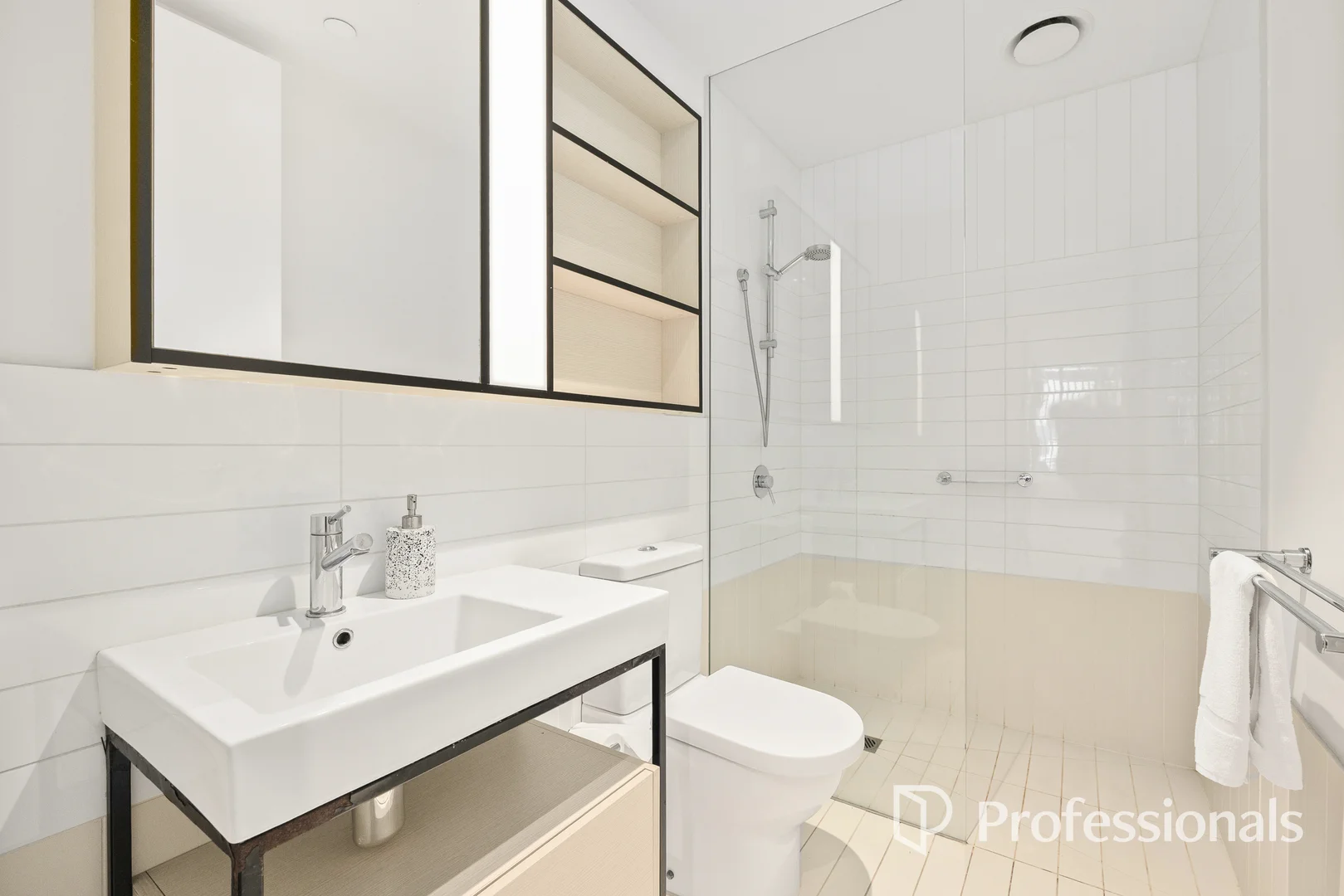 Additional image 11 of 8/33 Quay Boulevard, Werribee South VIC 3030