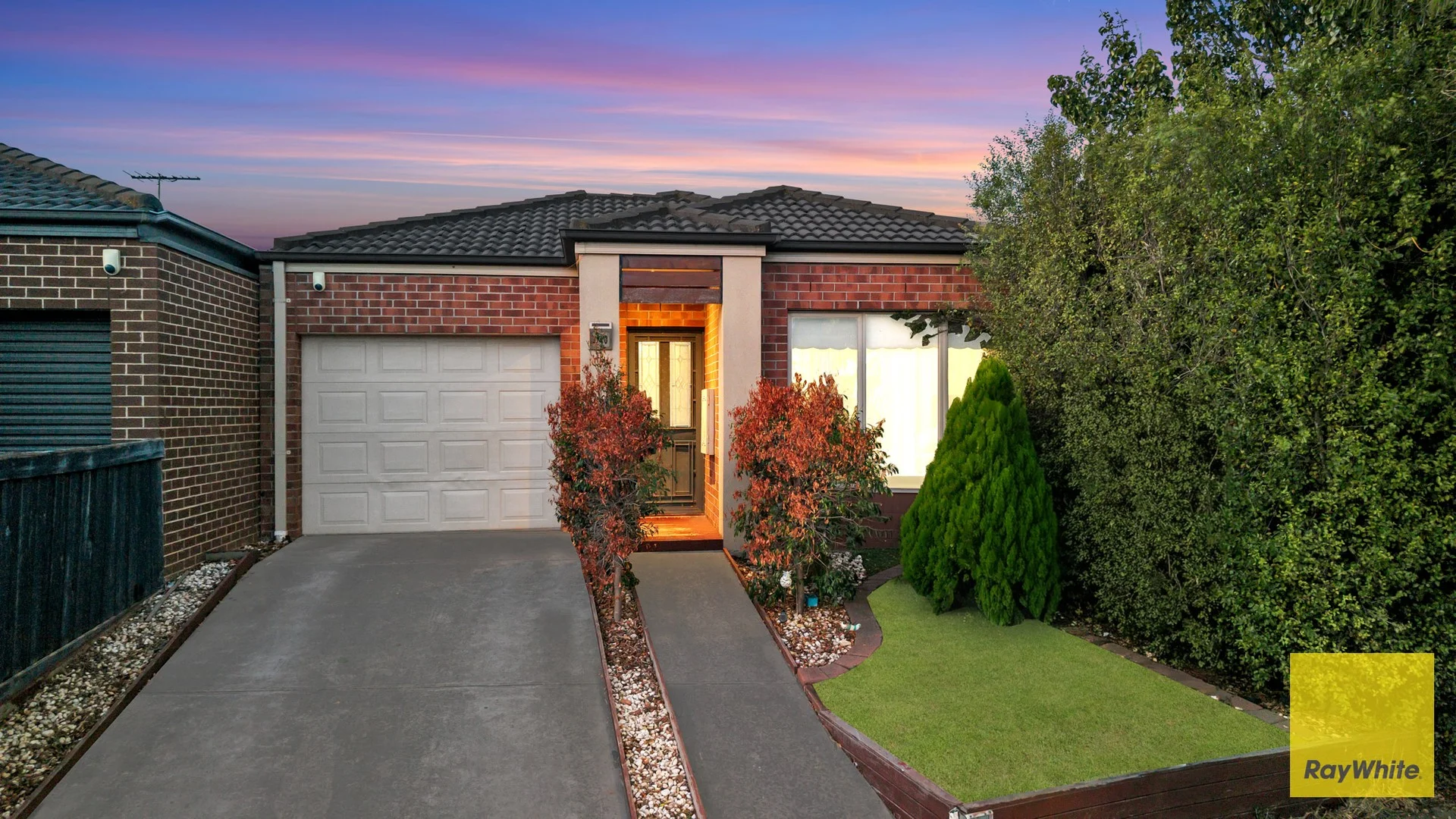 2/40 Bridlepath Drive, Truganina VIC 3029