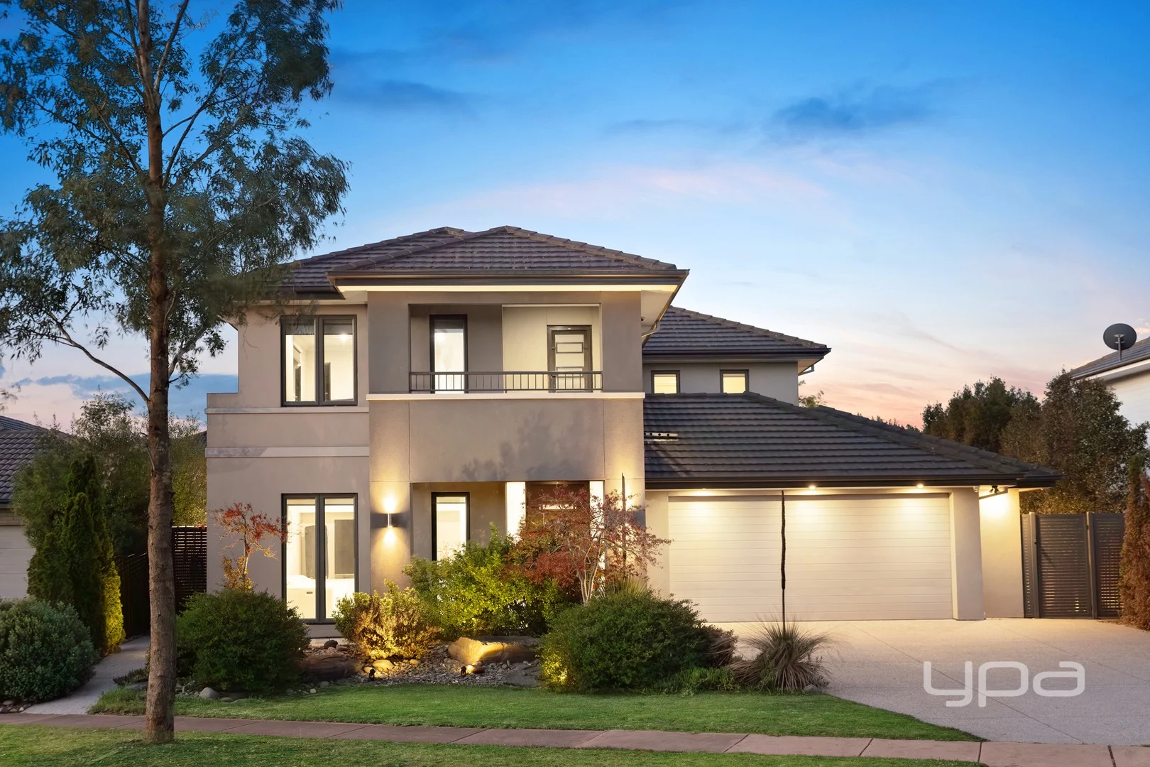28 North Shore Drive, Sanctuary Lakes VIC 3030