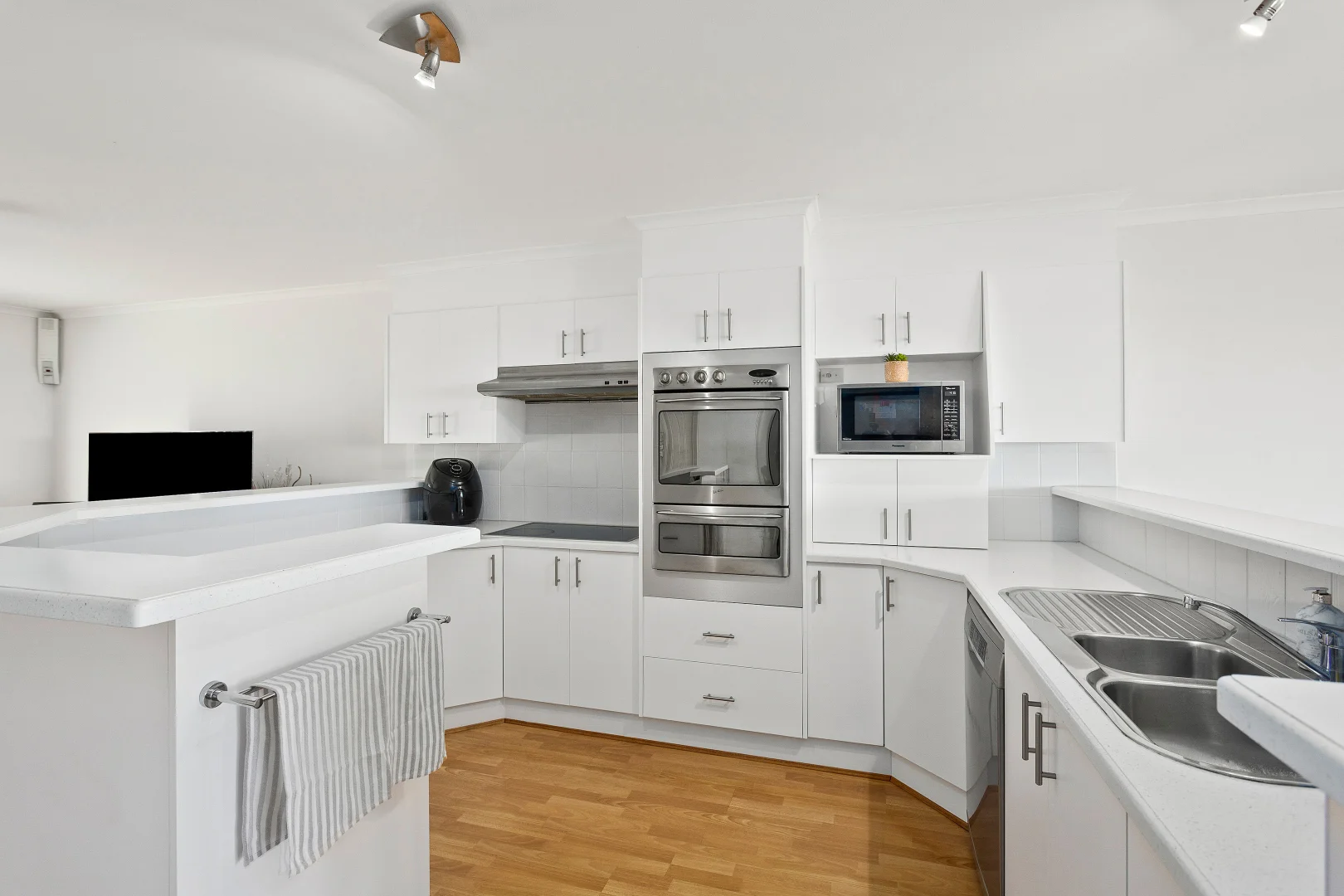 Additional image 2 of 50 Cuthbert Drive, Mount Warrigal NSW 2528