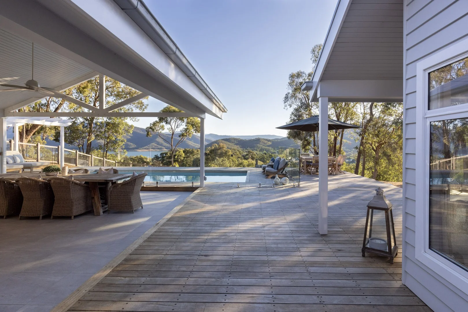 16 Bankers Rise, Mountain Bay VIC 3723