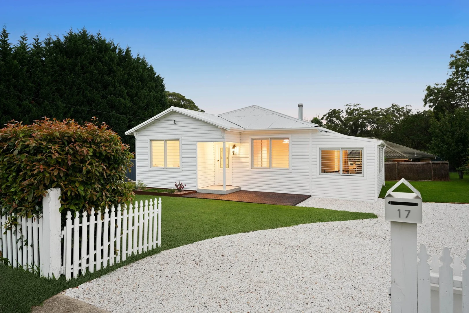 17 Elsworth Avenue, Balaclava NSW 2575
