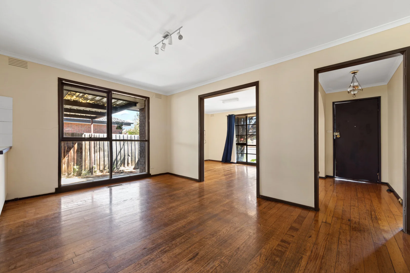 Additional image 3 of 205 Furlong road, St Albans VIC 3021