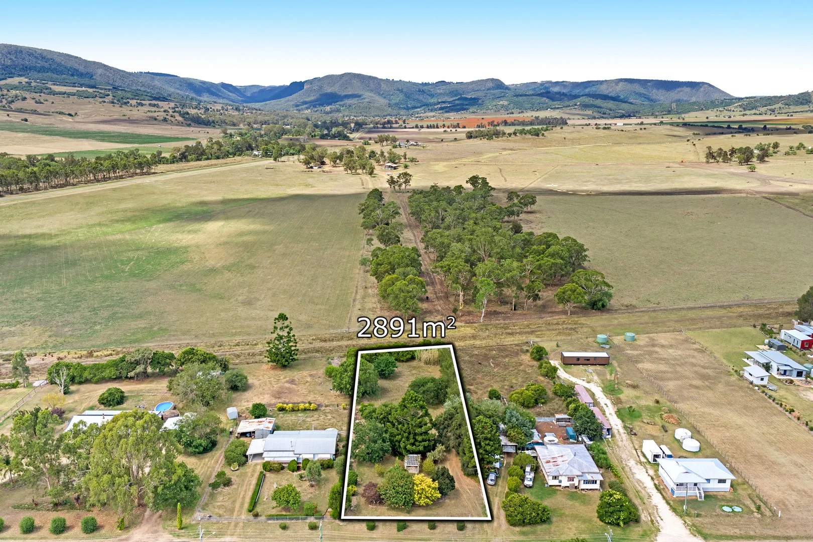 22 Oak Street, Tannymorel QLD 4372