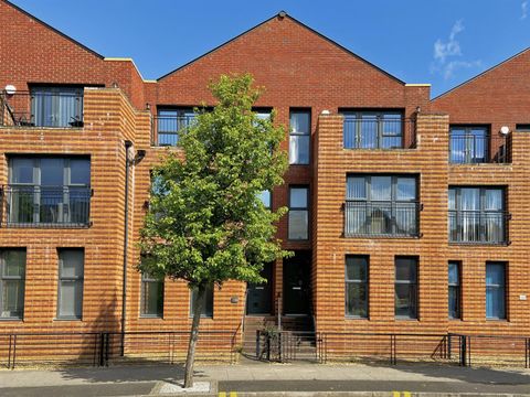 Langdon Road, Marina Swansea SA1