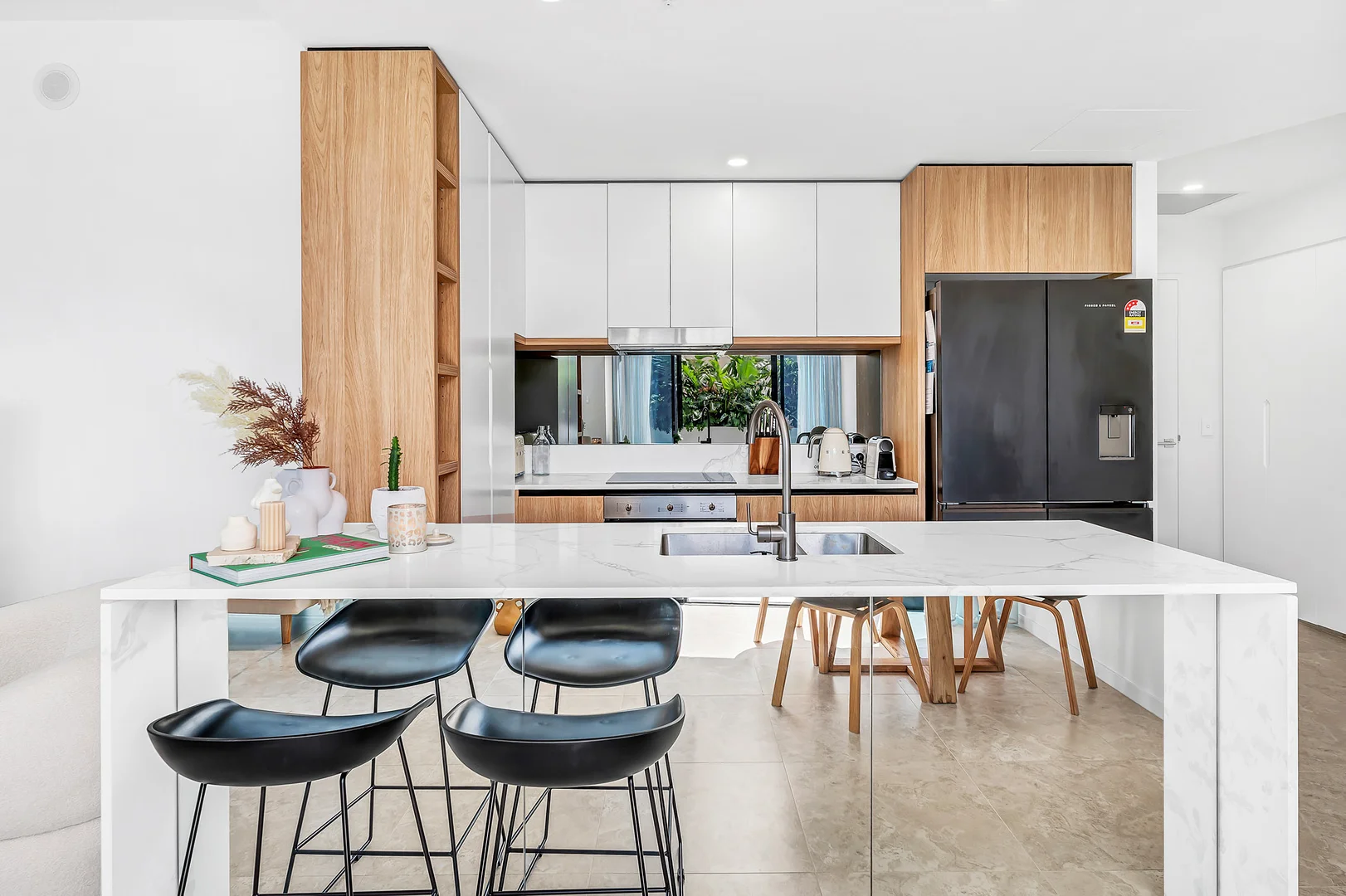 Additional image 2 of 204/28-30 Second Avenue, Broadbeach QLD 4218