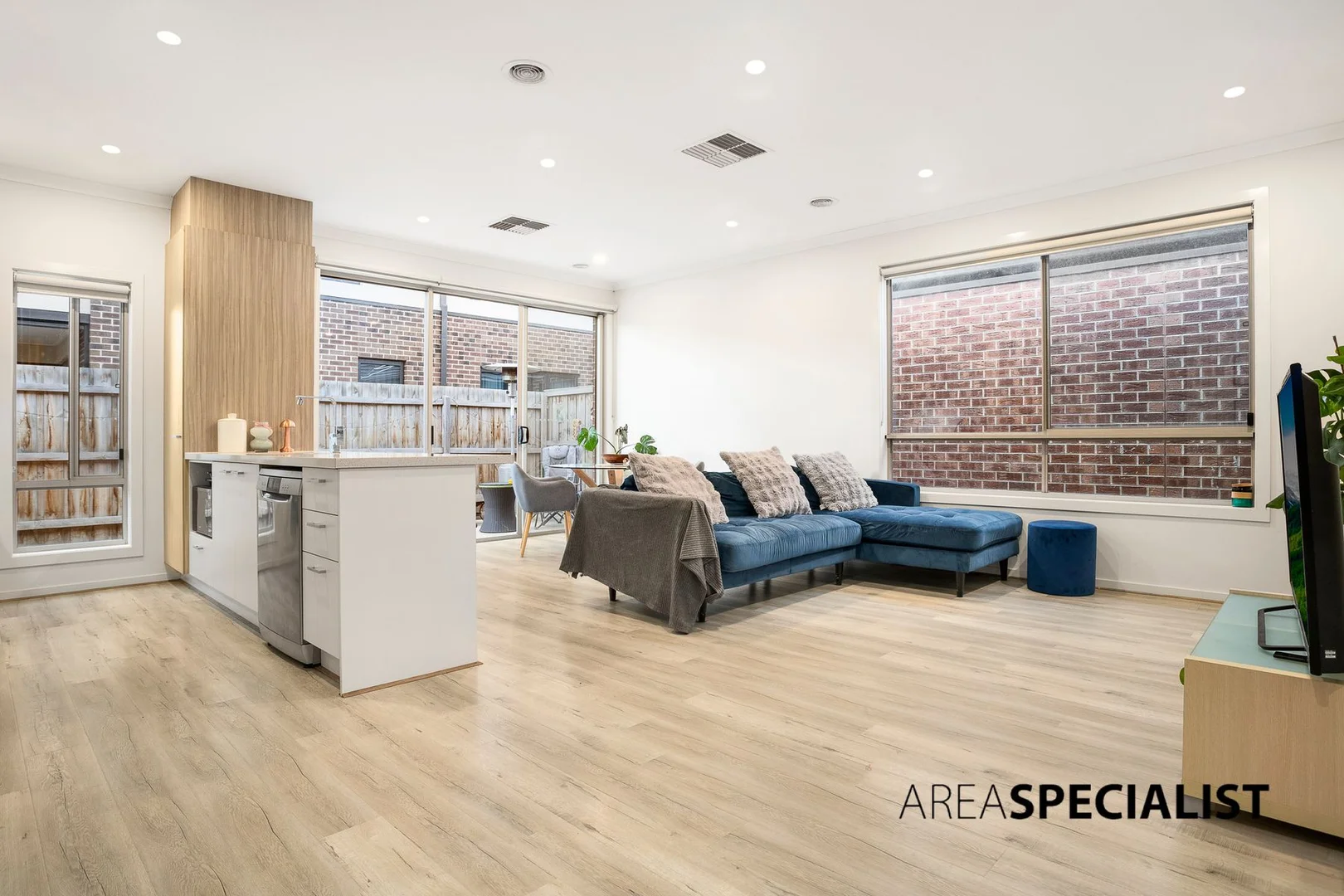 Additional image 3 of 16 Respect Avenue, Clyde North VIC 3978