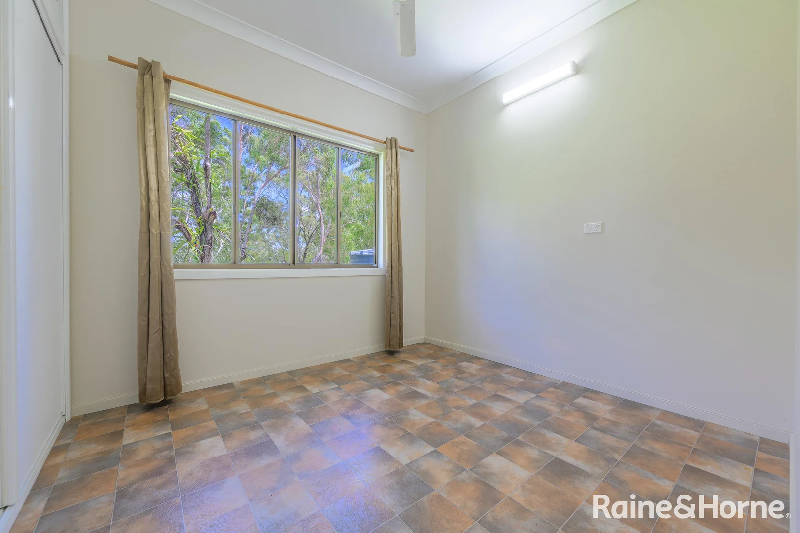Additional image 12 of 27 Panorama Circuit, Benaraby QLD 4680