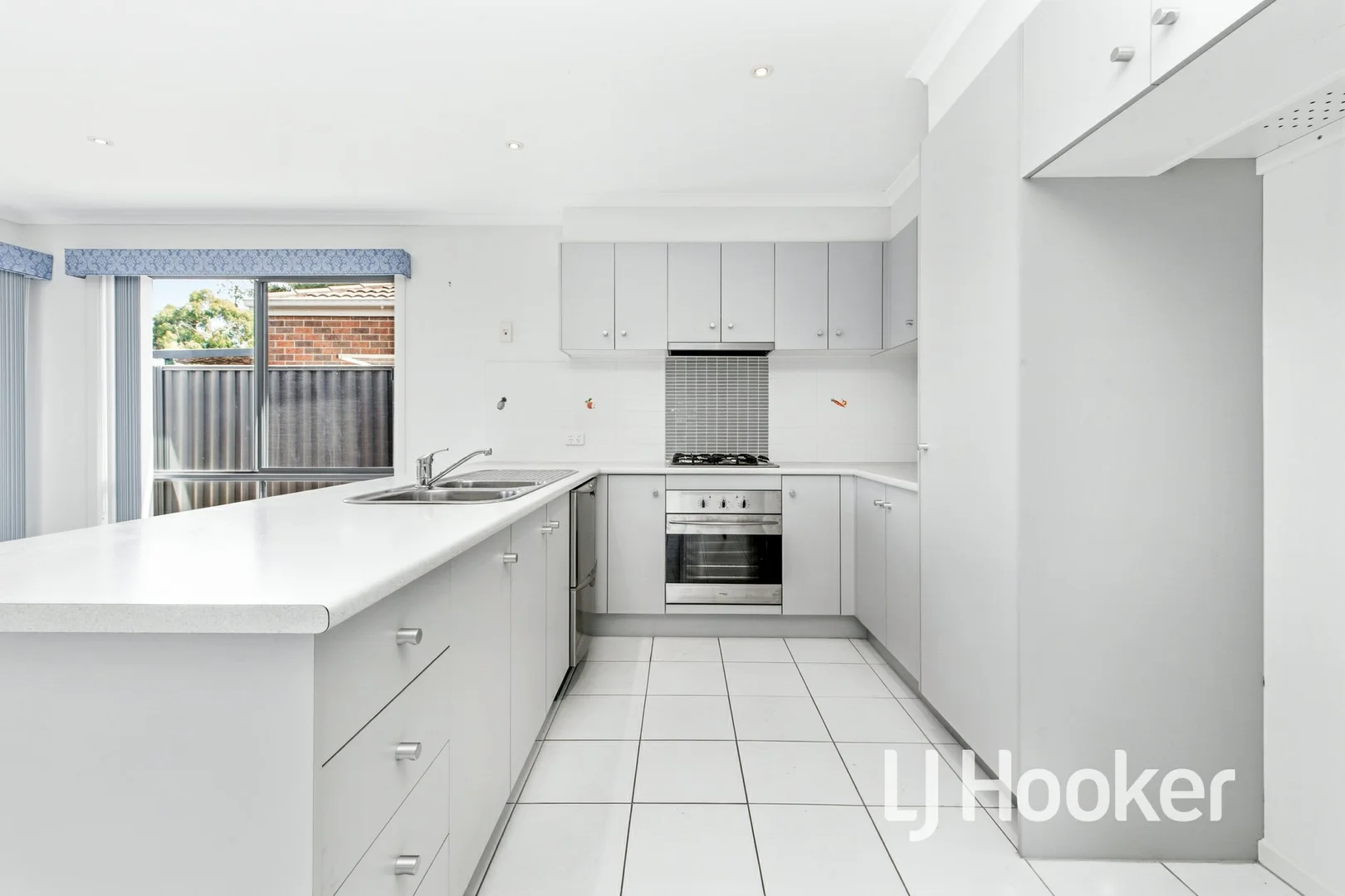 Additional image 3 of 16 Cherry Blossom Chase, Pakenham VIC 3810