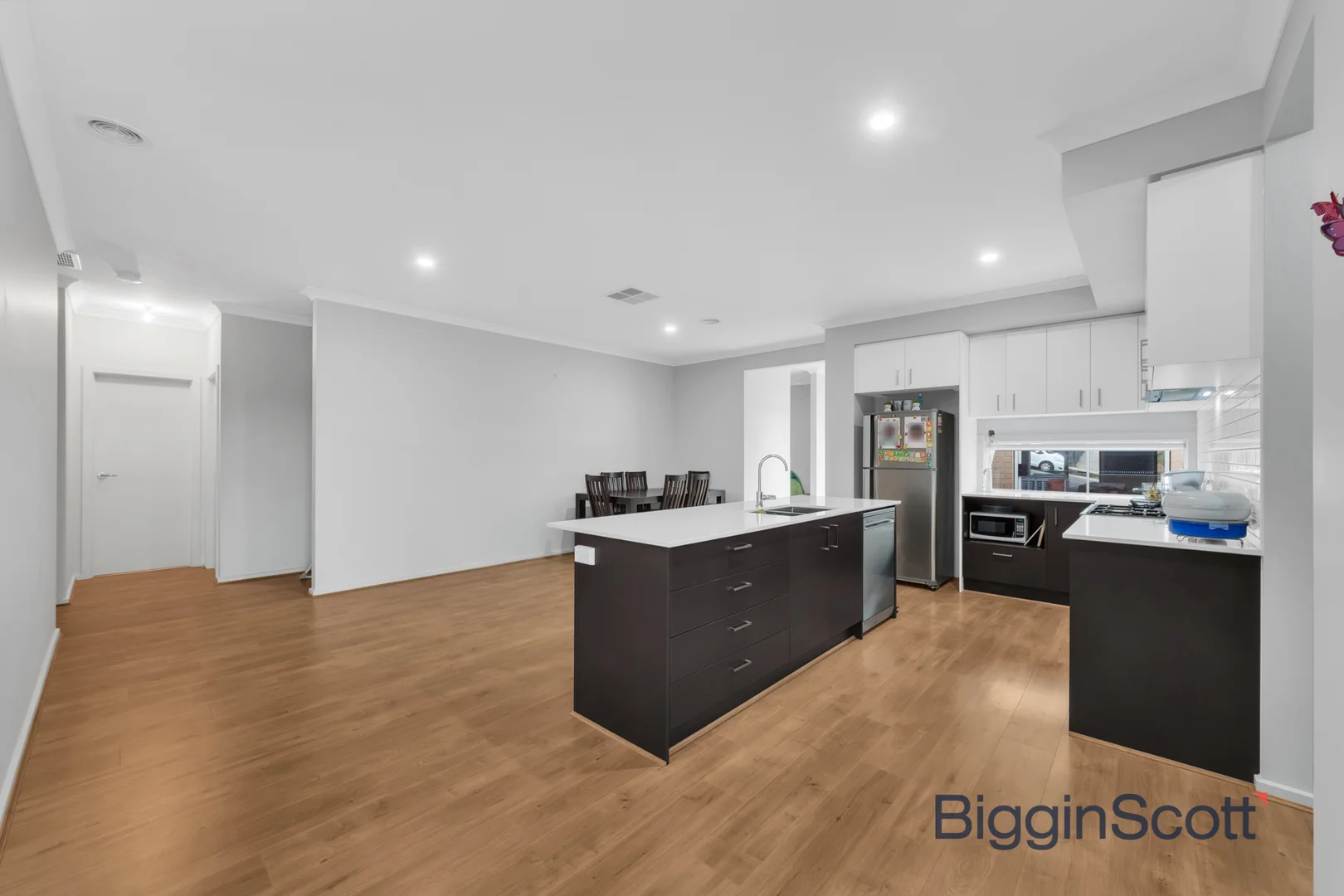 44 Lismore Circuit, Bacchus Marsh VIC 3340 photo 5