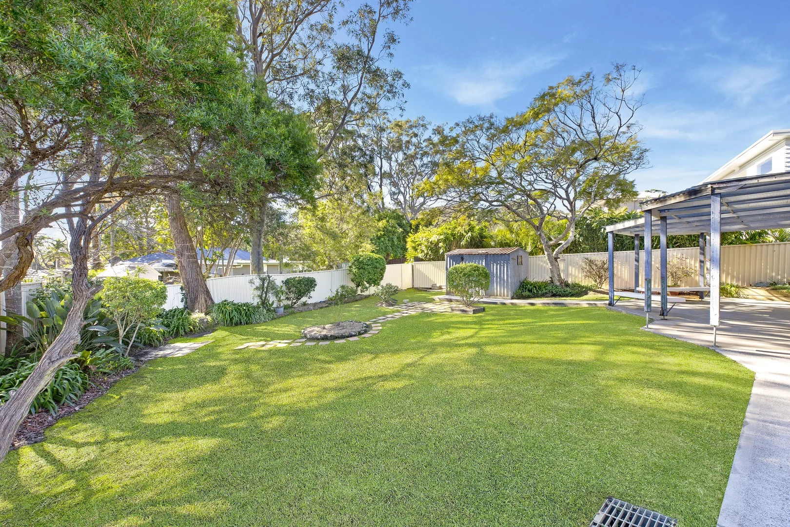 24 Premier Way, Bateau Bay NSW 2261