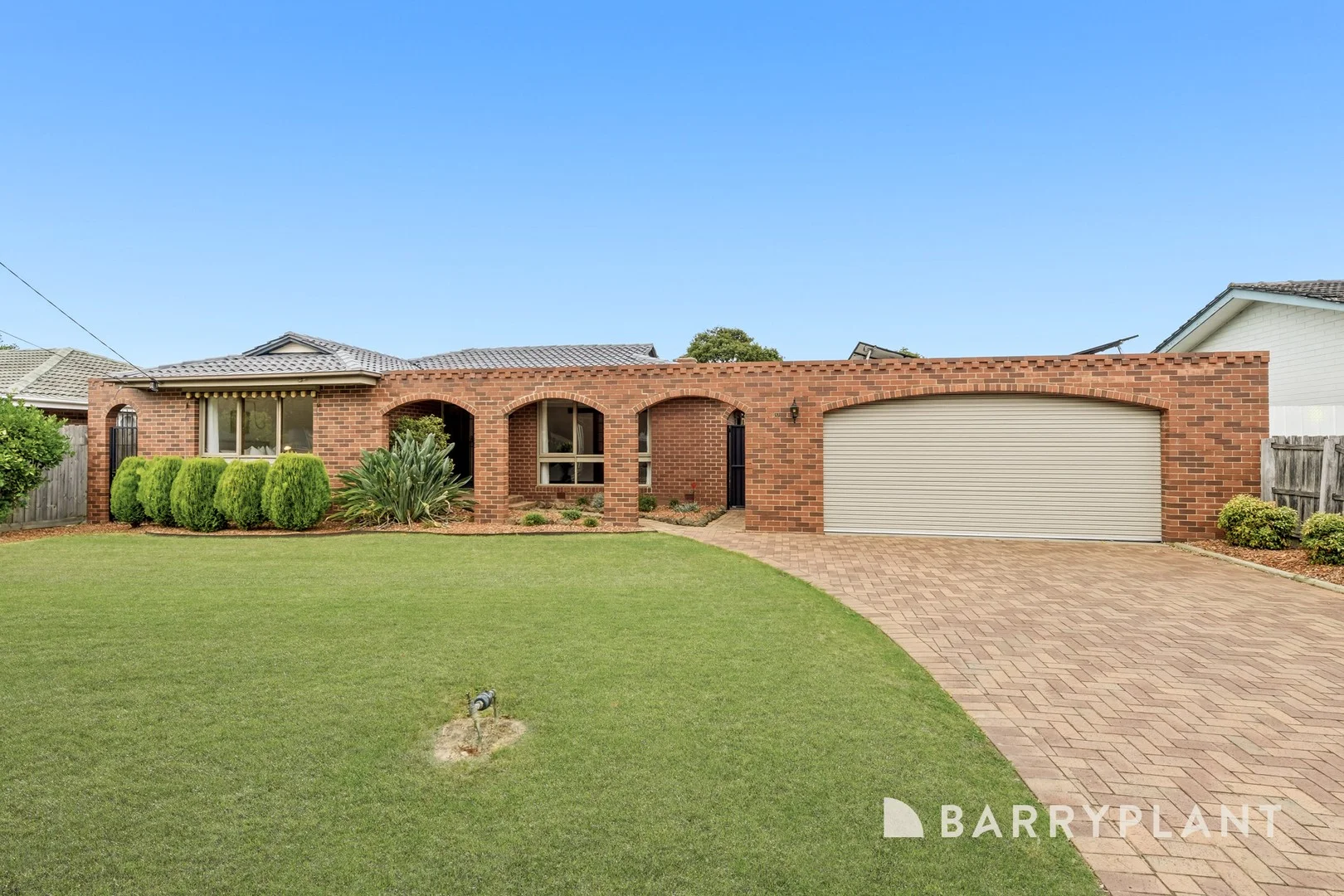 10 Aisbett Avenue, Wantirna South VIC 3152
