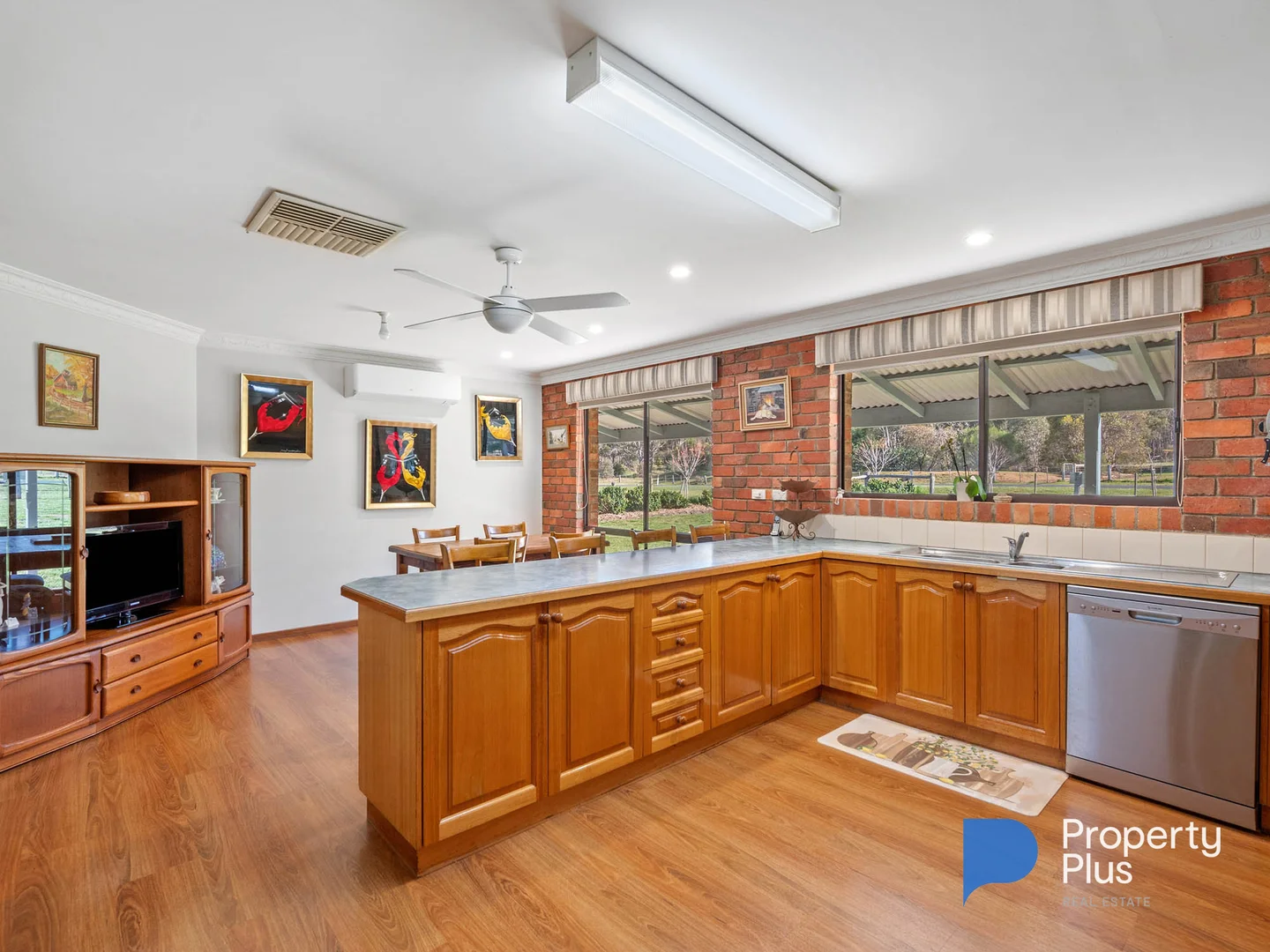 Additional image 4 of 32 Menzies Drive, Daisy Hill VIC 3465