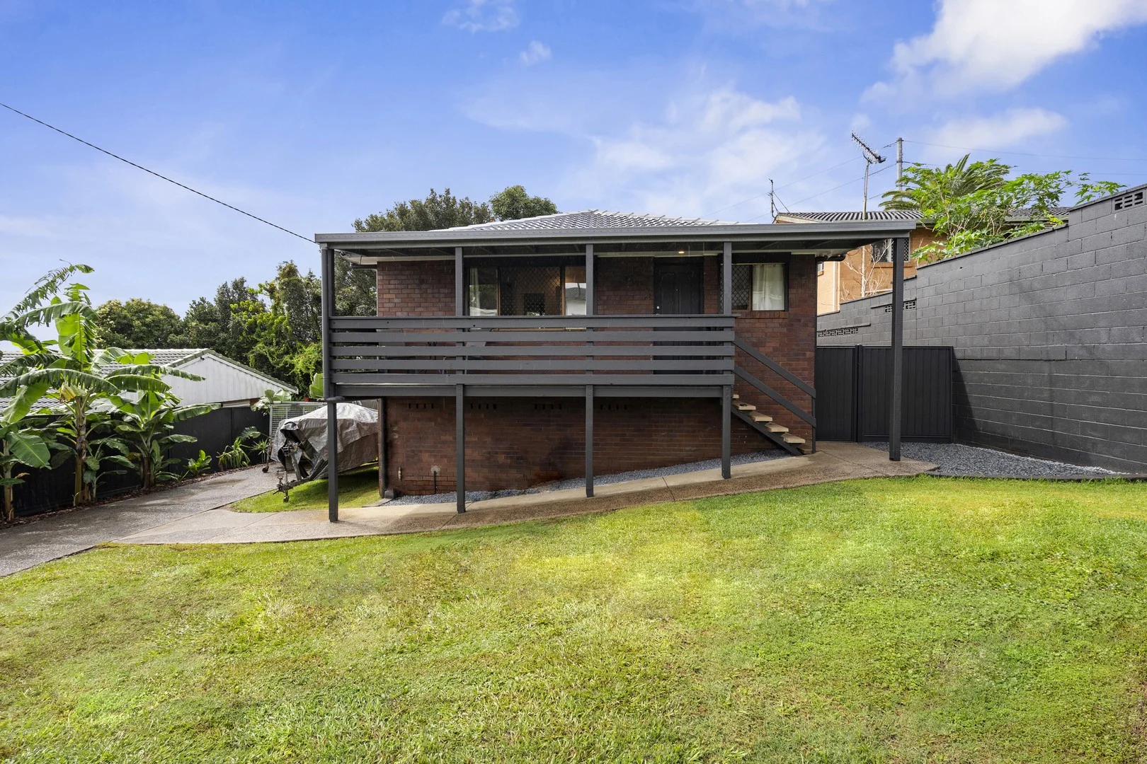 28 Pioneer Parade, Banora Point NSW 2486