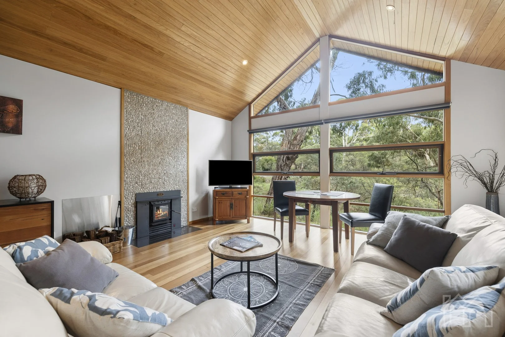 3/5 Swiss Mount Avenue, Hepburn Springs VIC 3461