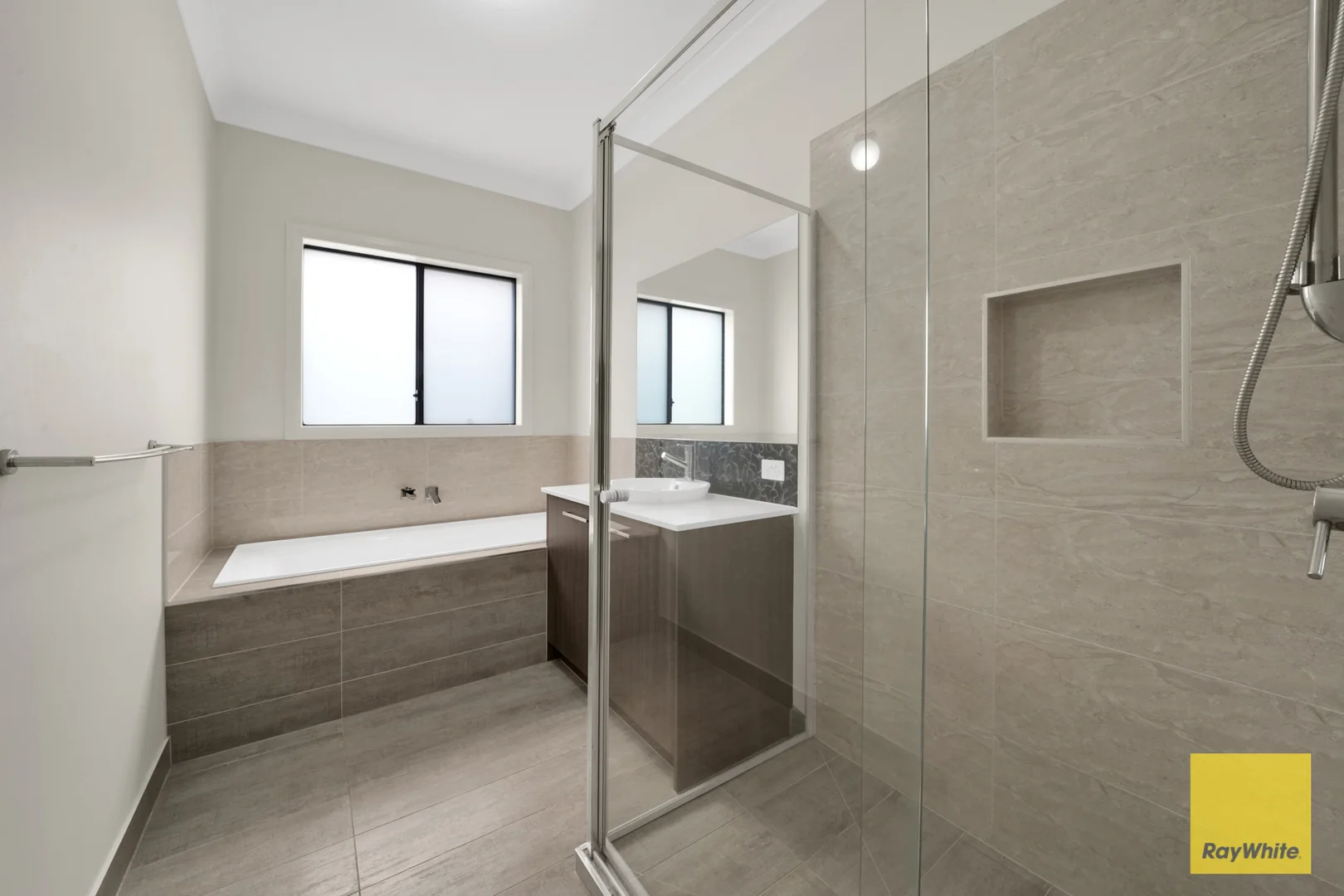 Additional image 14 of 124 Enterprise Circuit, Fraser Rise VIC 3336