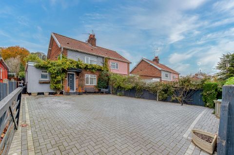 West End, Costessey NR8