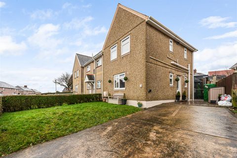 Emlyn Road, Mayhill, Swansea SA1
