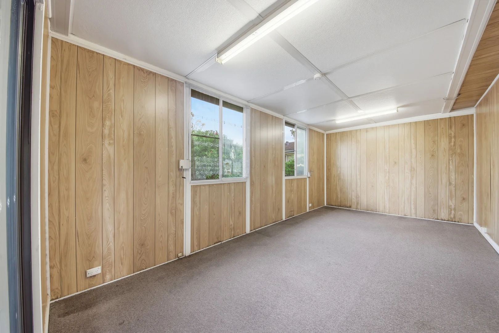 Additional image 7 of 4 Weir Crescent, Lurnea NSW 2170