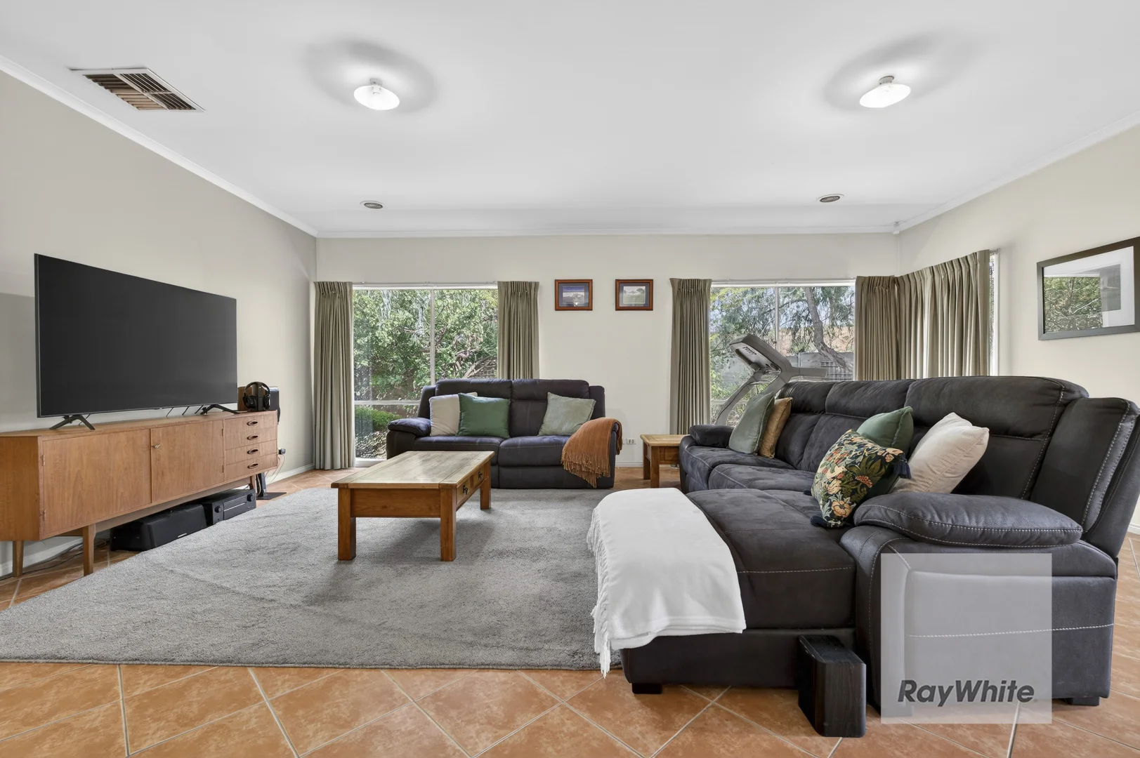Additional image 9 of 100 Bramble Crescent, Bundoora VIC 3083