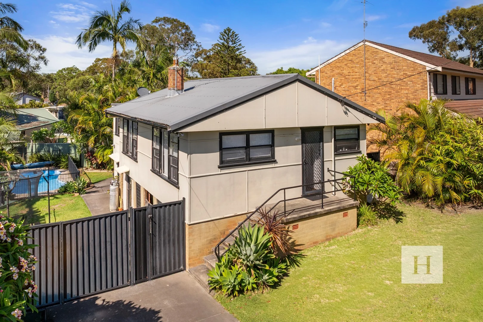 16 Parraweena Road, Gwandalan NSW 2259