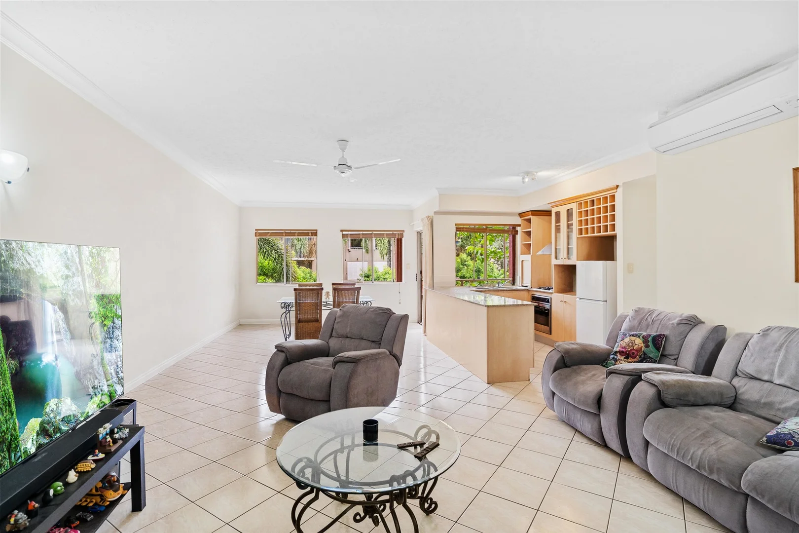 Additional image 2 of 1118/2-10 Greenslopes Street, Cairns North QLD 4870
