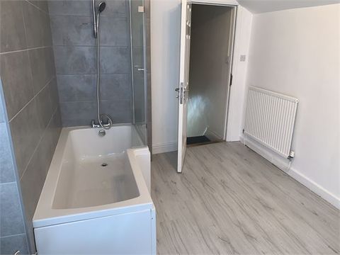 De-Breos Street, Brynmill, Swansea SA2