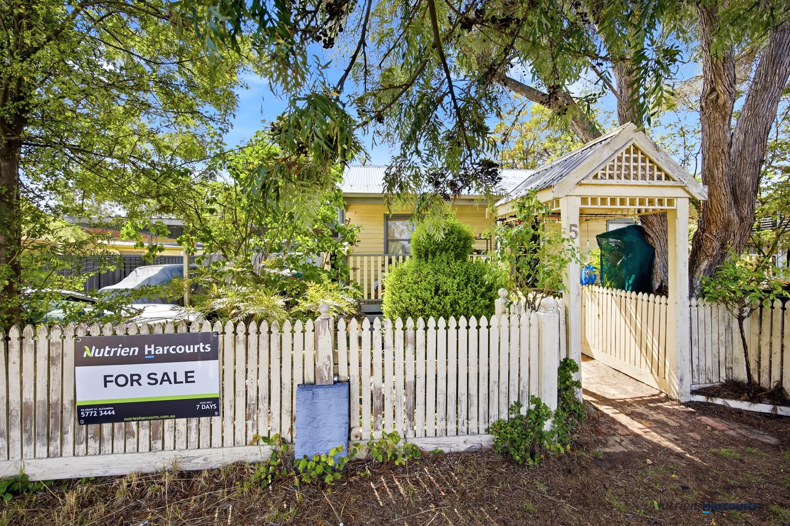 5 Snobs creek Road, Eildon VIC 3713