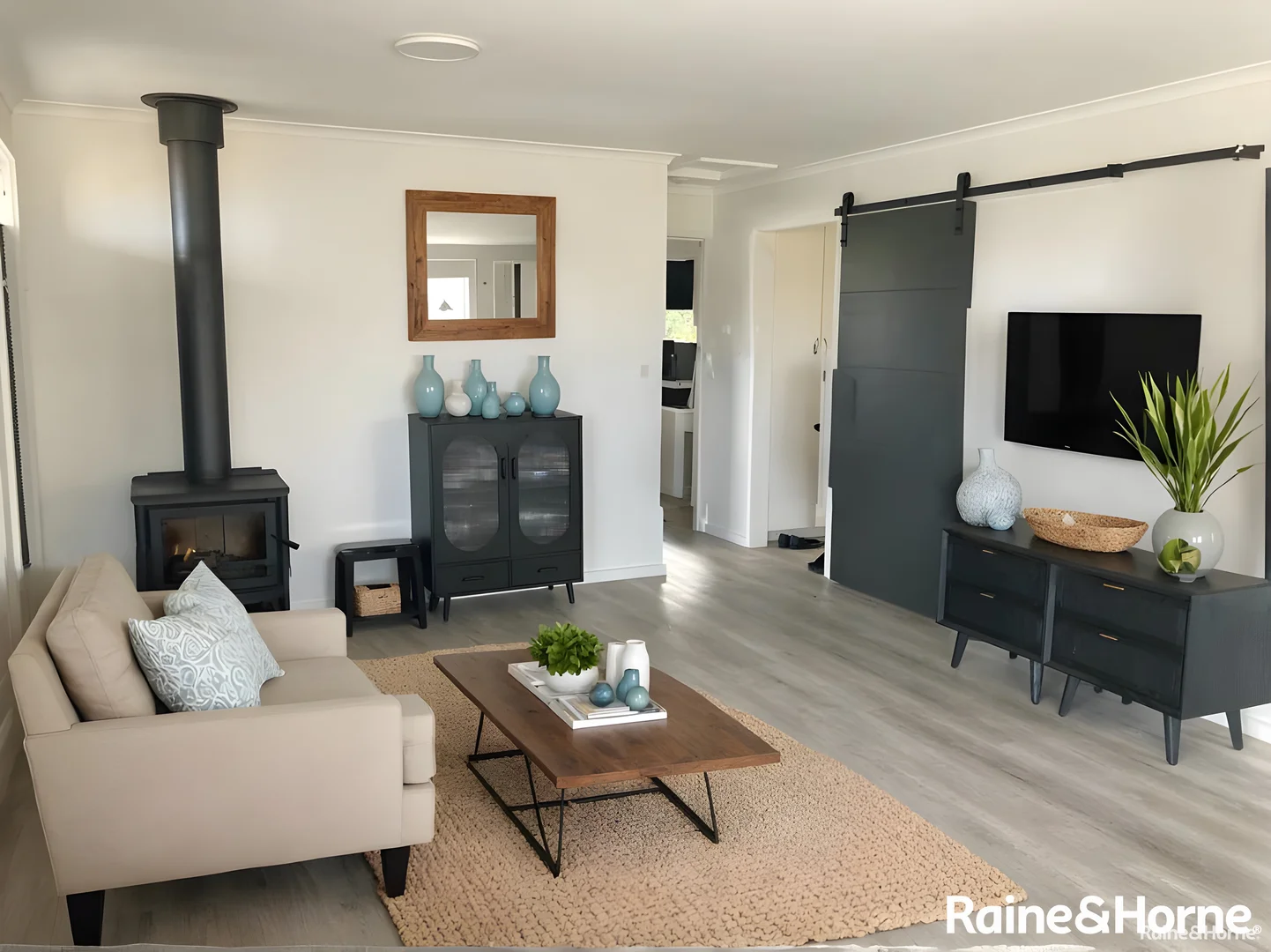 Additional image 3 of 1/158 Derwent Avenue, Lindisfarne TAS 7015