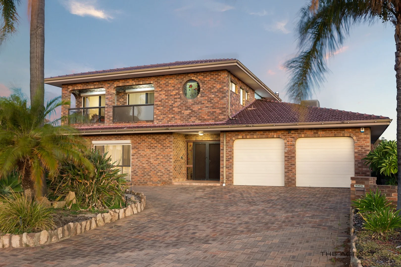 12 Berson Court, Lake Coogee WA 6166