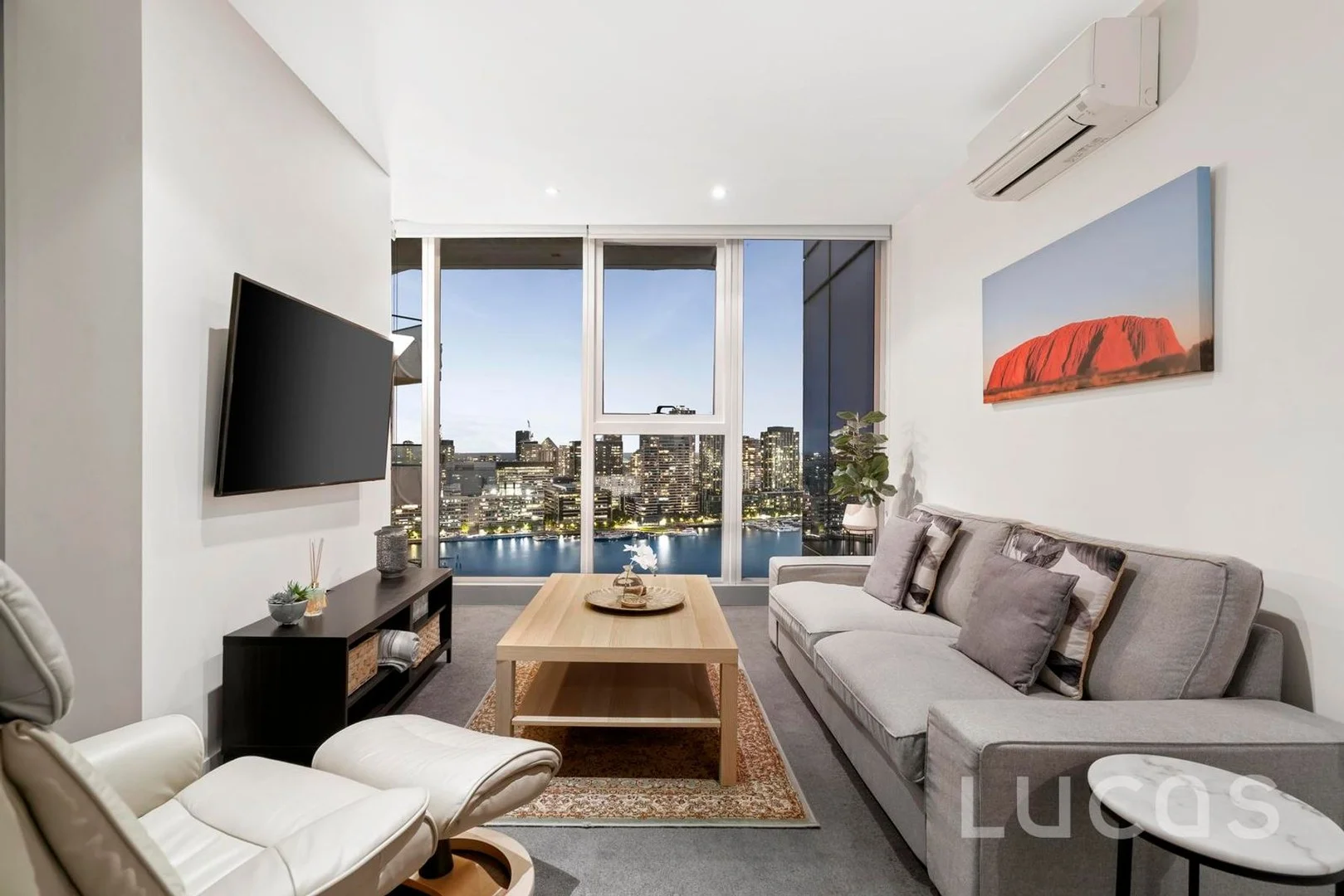 2506/241 Harbour Esplanade, Docklands VIC 3008