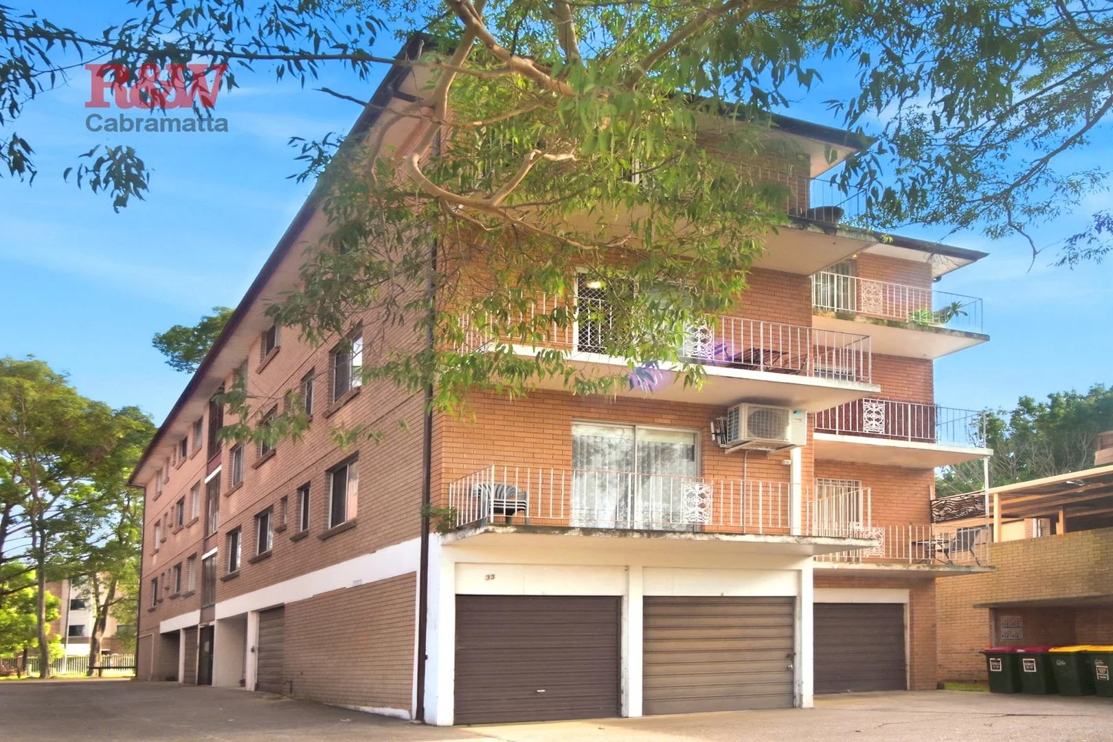 8/33 Carramar Avenue, Carramar NSW 2163