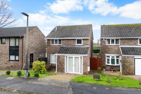 Glanymor Park Drive, Swansea SA4