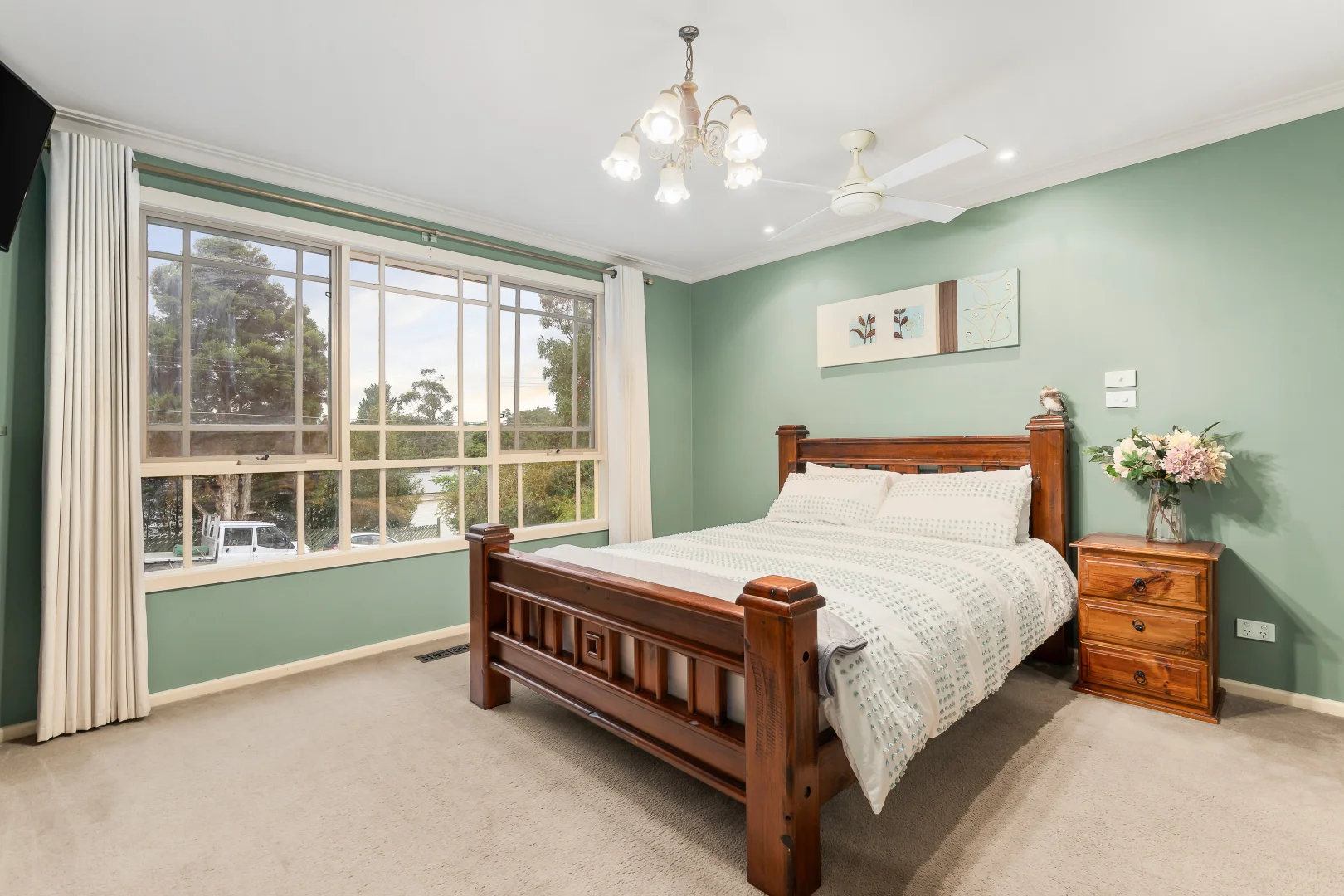 Additional image 5 of 18 Alford Avenue, Mooroolbark VIC 3138